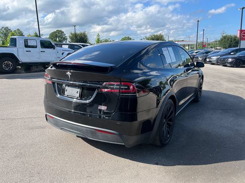 Used 2022 Tesla Model X Plaid AWD/4WD image 5