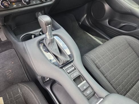 Used 2023 Honda HR-V LX image 24