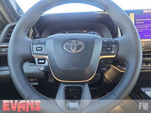 New 2026 Toyota Crown Platinum image 14