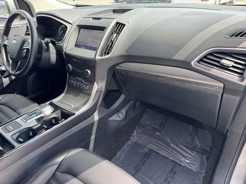 Used 2020 Ford Edge SEL w/ Convenience Package FWD image 5