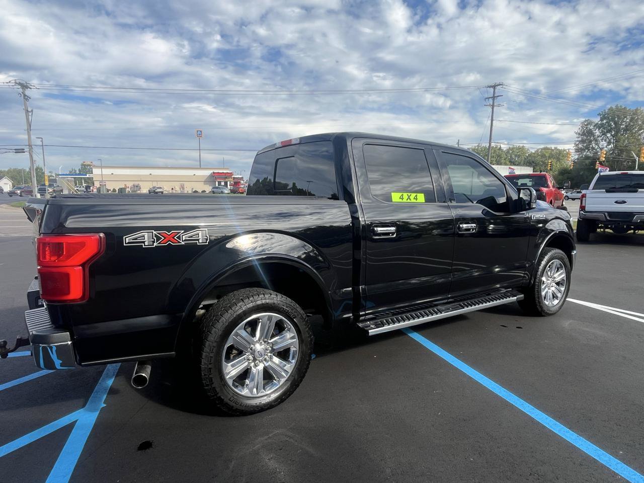 Used 2018 Ford F150 Lariat w/ Equipment Group 502A Luxury AWD/4WD image 5