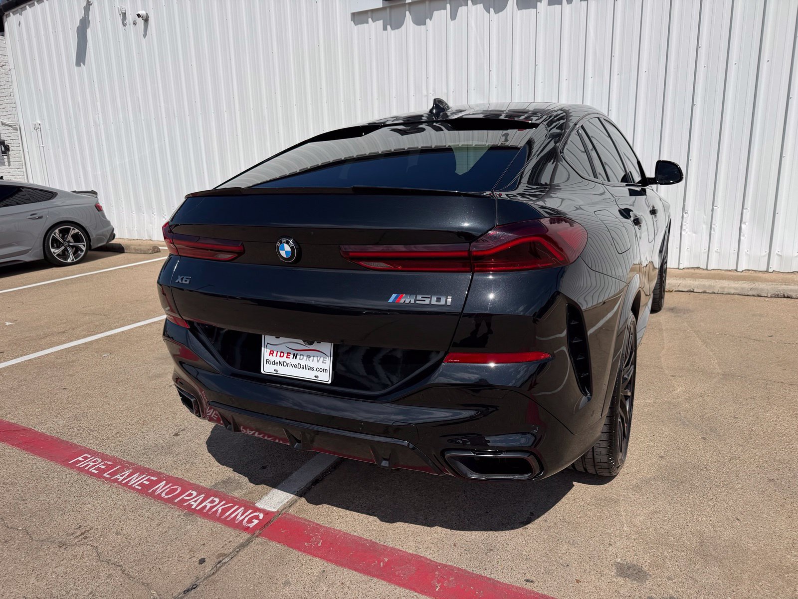 Used 2021 BMW X6 M50i w/ Executive Package AWD/4WD image 7