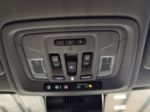 Used 2024 GMC Sierra 2500 Denali w/ Denali Reserve Package image 12