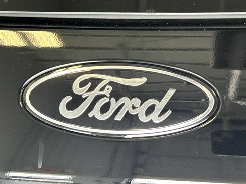 New 2026 Ford Expedition Platinum w/ Stealth Performance Package AWD/4WD image 7