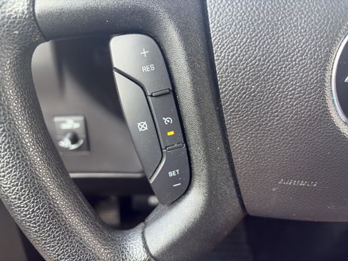 Used 2024 Chevrolet Express 2500 w/ Driver Convenience Package RWD image 13