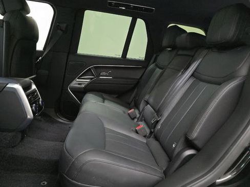 Used 2024 Land Rover Range Rover SE image 6