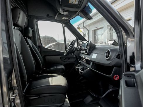 Used 2026 Mercedes-Benz Sprinter 2500 image 17