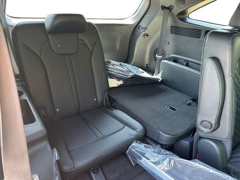 New 2025 Kia Sorento SX Prestige AWD/4WD image 17