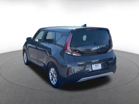 Used 2025 Kia Soul LX w/ LX Technology Package FWD image 10