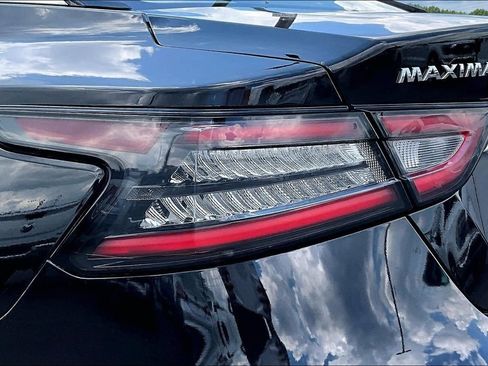 Used 2023 Nissan Maxima SL FWD image 25