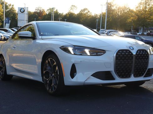 Used 2025 BMW 430i Coupe w/ Convenience Package image 10