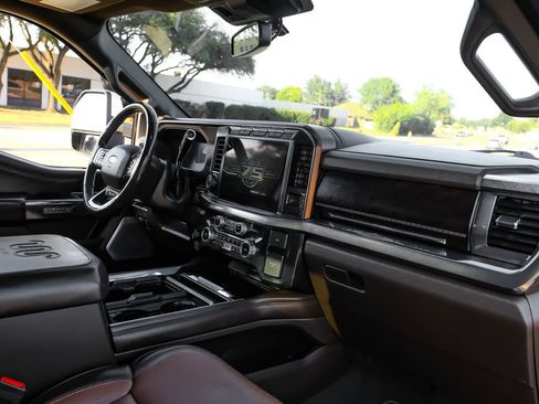 Used 2023 Ford F250 King Ranch w/ Chrome Package image 15