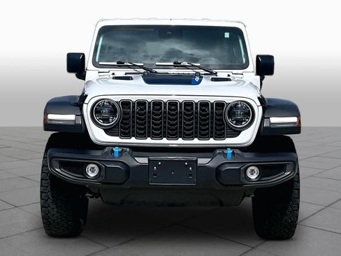 Used 2024 Jeep Wrangler Unlimited Rubicon 4xe w/ Convenience Group AWD/4WD image 3