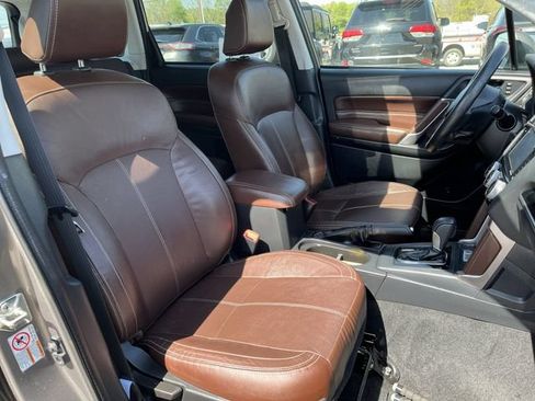 Used 2018 Subaru Forester 2.5i Touring w/ Popular Package #3B AWD/4WD image 28