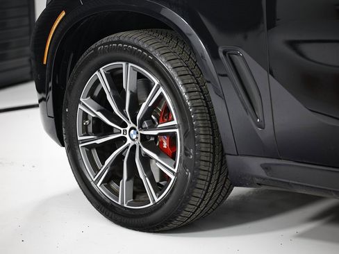 Used 2023 BMW X5 M50i w/ Climate Comfort Package image 11