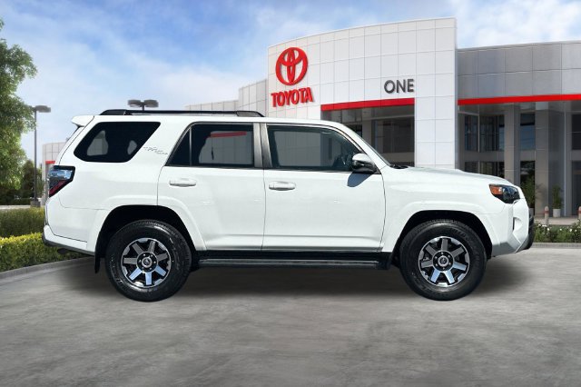 Certified 2023 Toyota 4Runner TRD Off-Road Premium w/ Moonroof Package AWD/4WD image 3