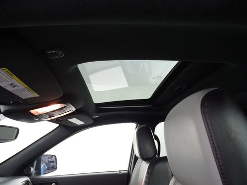 Used 2024 Dodge Durango GT image 11