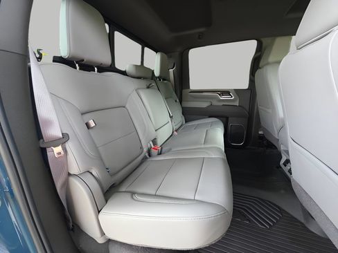 New 2026 Chevrolet Silverado 2500 LT w/ Texas Edition AWD/4WD image 7