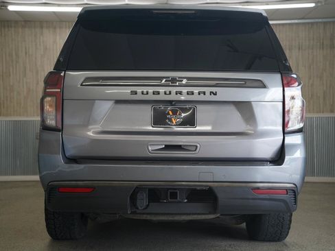 Used 2022 Chevrolet Suburban Z71 w/ Z71 Off-Road Package AWD/4WD image 9