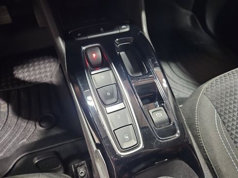 Used 2023 Chevrolet Bolt EUV LT FWD image 19