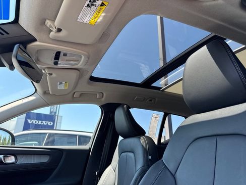 New 2026 Volvo XC40 B5 Core w/ Climate Package AWD/4WD image 14
