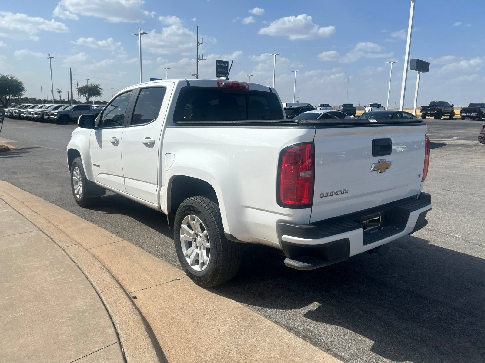Used 2016 Chevrolet Colorado LT w/ LT Convenience Package RWD image 7