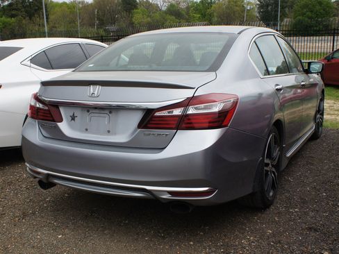 Used 2016 Honda Accord Sport image 5
