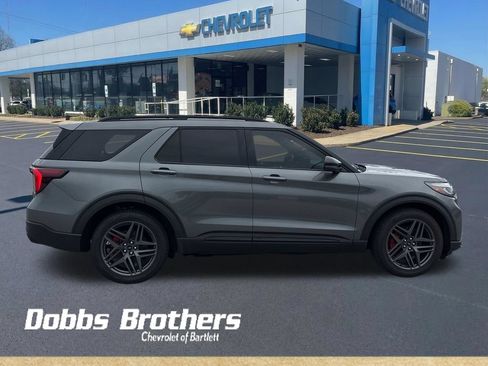 Used 2025 Ford Explorer ST AWD/4WD image 7