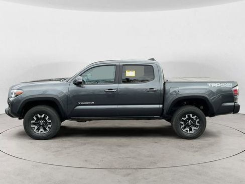Certified 2022 Toyota Tacoma TRD Off-Road w/ Technology Package image 2