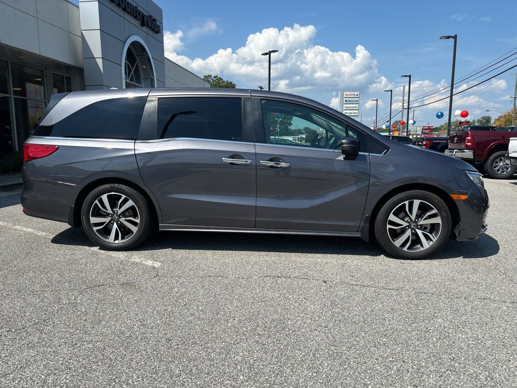 Used 2023 Honda Odyssey Touring image 5