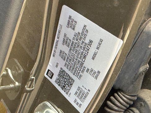 Used 2024 Chevrolet Colorado W/T image 25