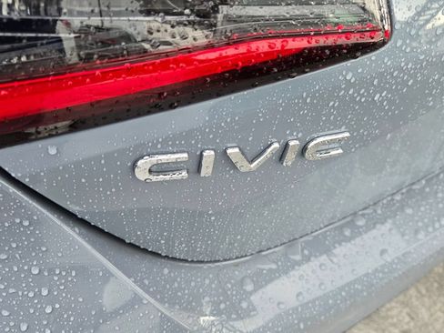 Used 2024 Honda Civic Sport image 11