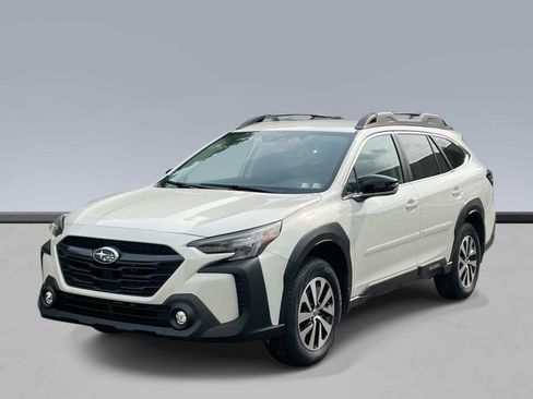 Used 2025 Subaru Outback Premium AWD/4WD image 1