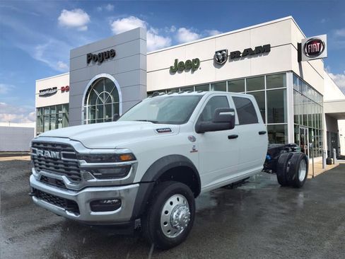 New 2025 RAM 4500 Tradesman image 4
