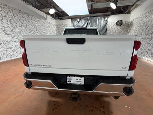 Used 2022 Chevrolet Silverado 2500 LT w/ Convenience Package AWD/4WD image 5