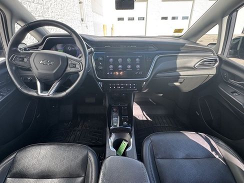 Used 2022 Chevrolet Bolt LT w/ Infotainment Package image 13