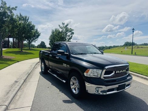 Used 2017 RAM 1500 Big Horn RWD image 5