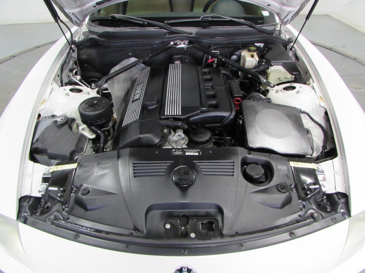 Used 2005 BMW Z4 3.0i RWD image 11