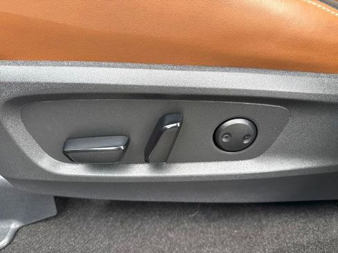 Certified 2023 Nissan Pathfinder Platinum AWD/4WD image 30