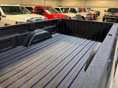 Used 2006 Chevrolet Silverado 3500 LT w/ Heavy-Duty Power Package image 36