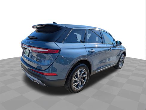 Used 2023 Lincoln Corsair Standard Sport Utility image 4