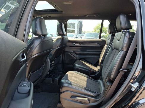 Certified 2023 Jeep Grand Cherokee L Laredo AWD/4WD image 12