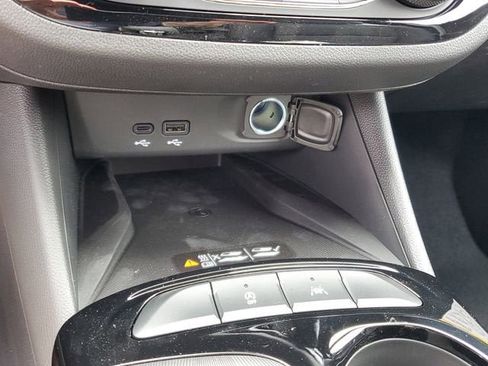 New 2026 Buick Envista Sport Touring image 23