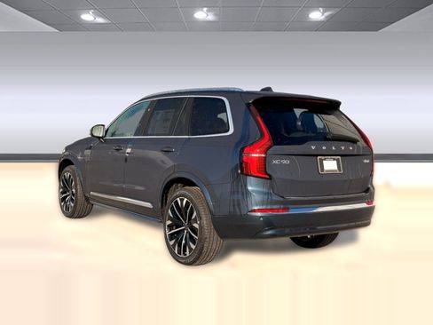 New 2026 Volvo XC90 B6 Plus w/ Protection Package Premier image 3