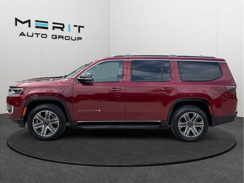 Used 2024 Jeep Wagoneer Series II w/ Flexible Seating Group image 5