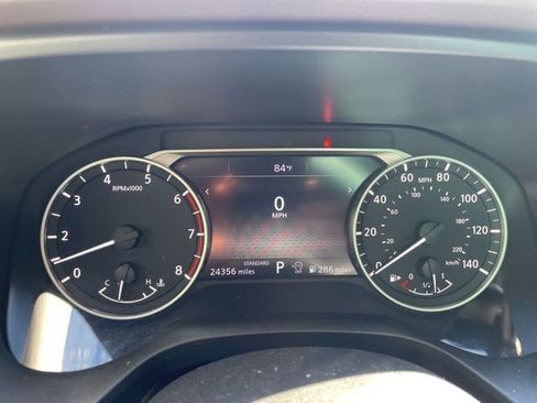 Used 2023 Nissan Rogue SV image 6