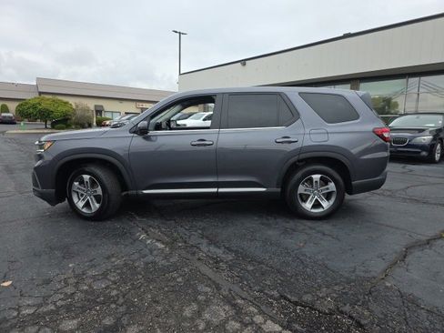 Used 2024 Honda Pilot EX-L image 3