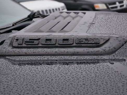 Used 2019 RAM 1500 Sport w/ Black Appearance Package image 51