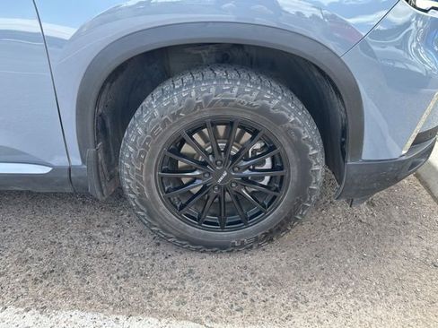 Used 2025 Honda Pilot Elite image 9