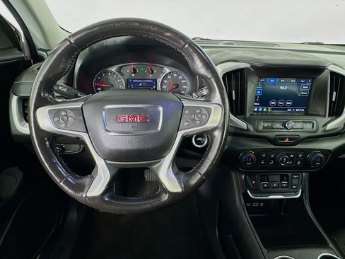 Used 2019 GMC Terrain SLE w/ Driver Convenience Package FWD image 10